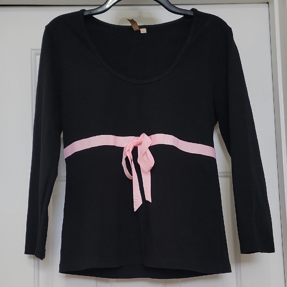 Susan Lawrence Black and Pink Tie Front Blouse